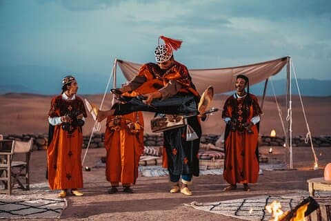 Desert Agafay Dinner Show en kameelrit met magisch uitzicht
