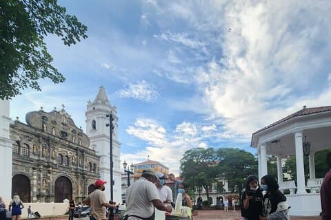 Visita guiada privada ao Casco Antiguo e ao Canal do Panamá