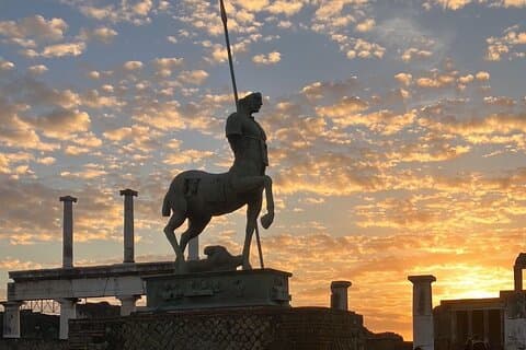Pompeii Sunset tour for small group