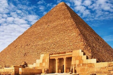 Tour zu den Geheimnissen der Cheops-Pyramide