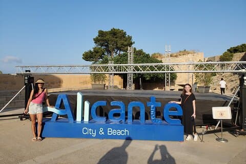 Tour guidato a piedi di mezza giornata per esplorare la città di Alicante