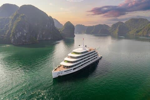 6 - Luxe sterrencruise Ha Long Bay en all-inclusive Lan Ha Bay