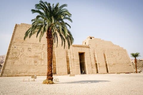 Luxor Excursions Besøk Habu Temple Valley of Workers & Queens