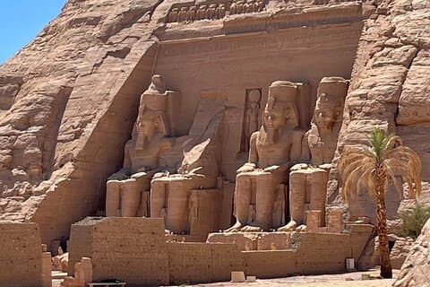 Private Tagestour von Luxor nach Abu Simbel – Fortgeschrittener & Tickets inklusive