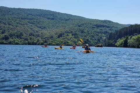 Experiencia privada en kayak en la presa de Pchelina