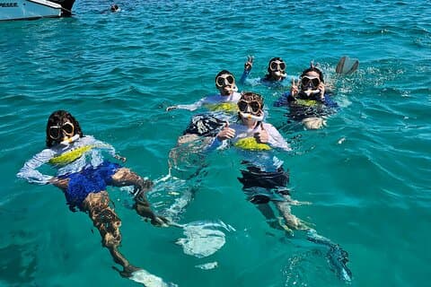 Private All-Inclusive Catamaran 24ft Boat Guided Snorkeling