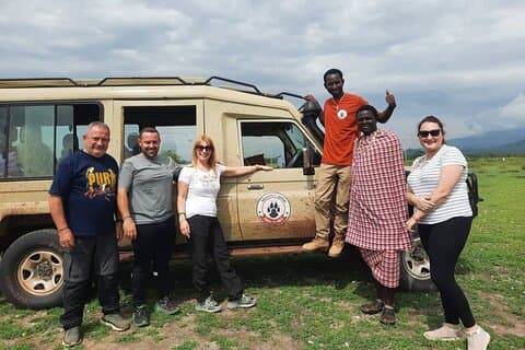 Journée complète à la merveille privée du cratère du Ngorongoro et à l'aventure safari