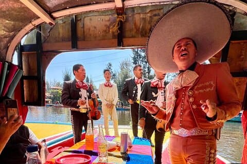 Mixologi, mat, vin och ölupplevelse i Xochimilco