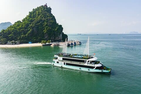 Baie d'Ha Long - Croisière d'une journée de luxe : grottes, kayak, île, déjeuner buffet