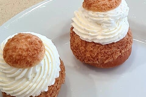 Workshop to Make Delicious Petits Choux in Paris