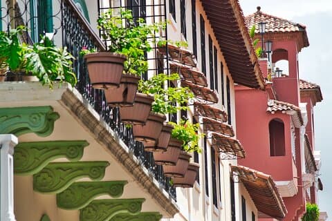 Tour a pie por la ciudad de Panamá : Explore los principales lugares de interés y joyas ocultas