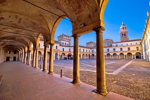 Private tour From Verona: Mantua, Valeggio sul Mincio & Sirmione