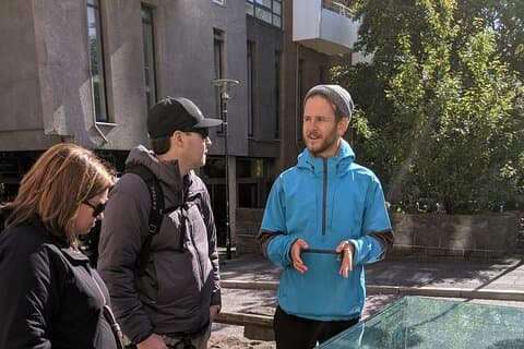 Gehen Sie mit einem Wikinger spazieren: Private Tour durch Reykjaviks Top-Sehenswürdigkeiten und Sehenswürdigkeiten