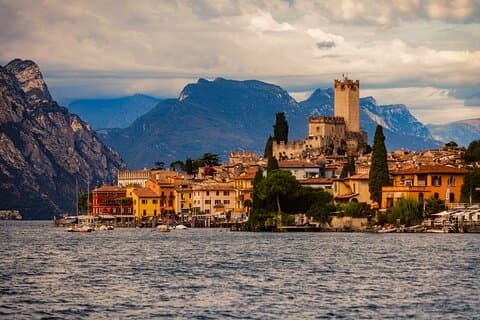 Private Photo Shoot Session in Lake Garda