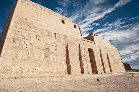 Privat Habu Temple, Hantverkarnas dal, Drottningarnas dal