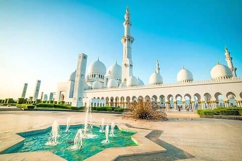 Abu Dhabi City Tour in a 4x4 Shared Vehicle