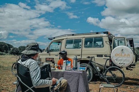 L'ultima avventura ciclistica del Kilimangiaro occidentale
