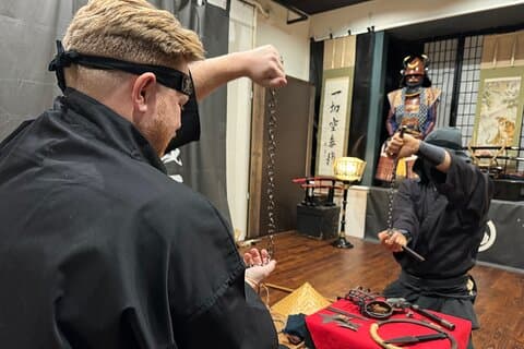 Experiência de Samurais e Ninjas reais em Tóquio, sessão de 80 minutos