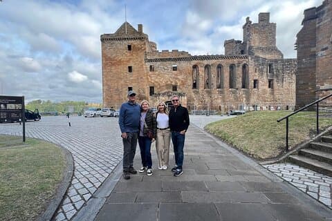 Auf den Spuren von Mary Queen of Scots Private Tour in einem Minivan von Edinburgh