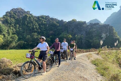 Excursão privada de dia inteiro em Ninh Binh (Caverna Trang An-Bich Dong-Mua)