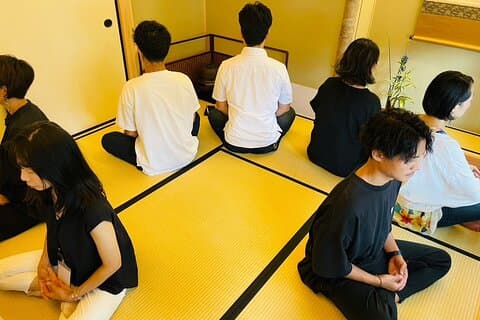 Zen-meditasjon og teseremoni i Endoji Arcade