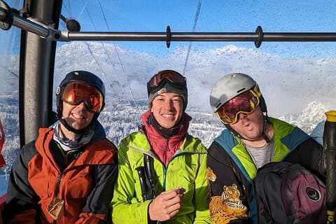 Shuttle til Snoqualmie Pass Ski og Snowboard