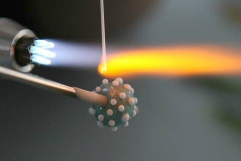 Cours de base : fabriquer ses propres perles de verre
