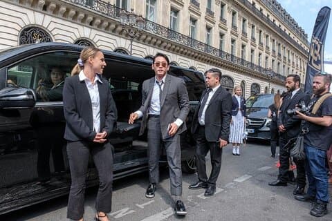 VAN-transfer från Paris till Roissy CDG eller Orly flygplats