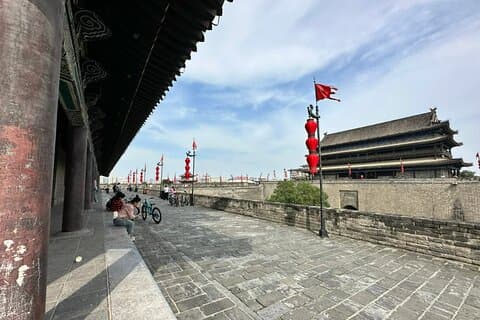 Visite privée d'une journée des points forts de Xi'an : guerriers en terre cuite et remparts de la ville