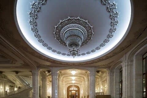 Tour privato di Bucarest, Palazzo del Parlamento, visita alla Casa di Ceausescu