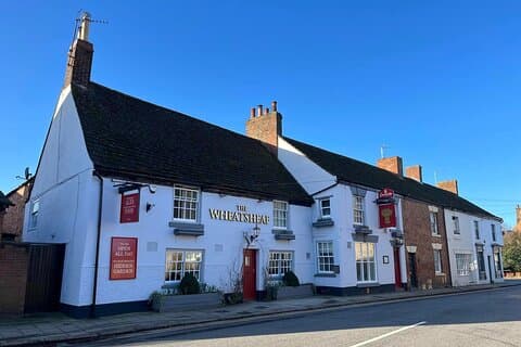 ¡Recorrido a pie por el pub histórico privado de Oakham con bebidas gratis!