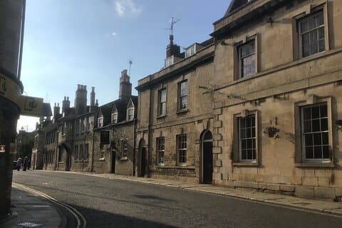 Private Half Day Stamford Pub Tour With Free Drinks
