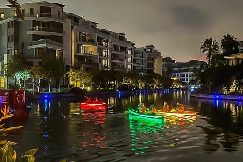 Nattpaddling i Battery Park V&A Waterfront