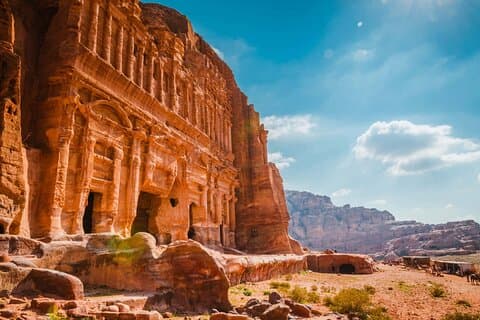 Day Tour To Petra and Dead Sea with Lunch Included