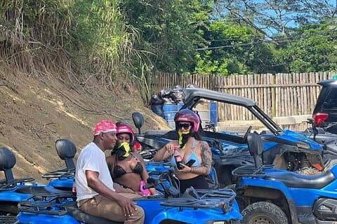 Private ATV Blazin-stier fra Montego Bay med lunsj