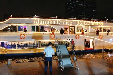 Bangkok middagscruise med internasjonal buffé, levende musikk og hotellhenting