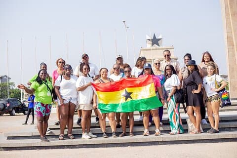 Tour privado de varios días por Ghana en agosto y festival Chale Wote