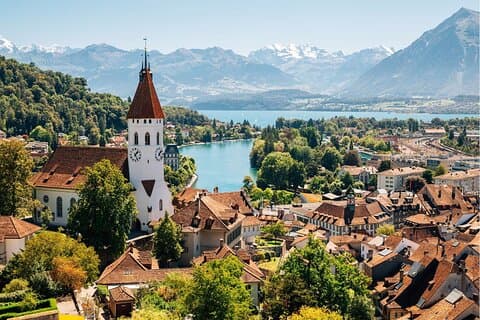 Private Car Tour to Swiss Capital, Castles and Lakes from Lucerne