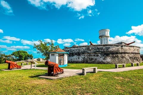 Pirates a Shore Adventure & Queens Staircase Tour Nassau