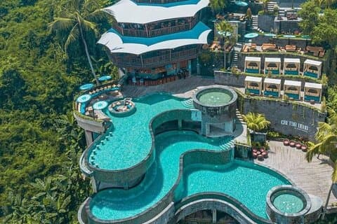 CRETYA ウブド インフィニティ プール + 隠された滝 + 水の寺院ツアー