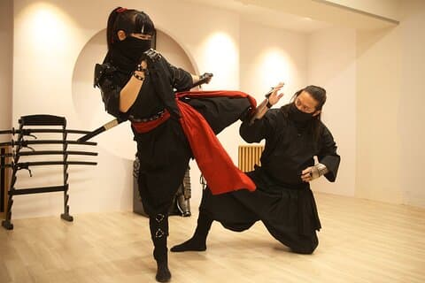 Tokyo Ninja Experience und Live Show mit Hotelabholung