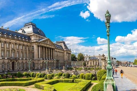 Selvguidet lydtur til Upper Bruxelles' ædle begyndelse