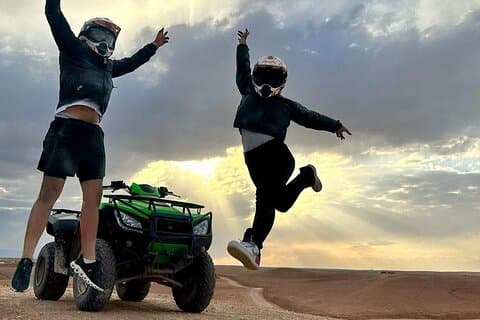 Agafay-ørkenpakke: Quadbike- og kameloplevelse og middag