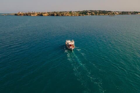 Excursion en bateau privé de 4 heures sur l'île d'Ortigia avec déjeuner
