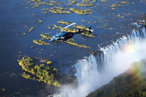 Excursão por helicóptero sobre as Cataratas Victoria com transporte gratuito