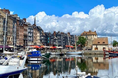 Private Rouen Giverny Honfleur Live mit Mercedes aus Paris