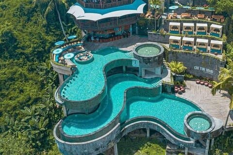 CRETYA UBUD Infinity Pool + ATV RIDE com caverna de gorilas + almoço.