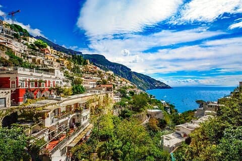 Private direct transfer from Alberobello to Amalfi, local driver