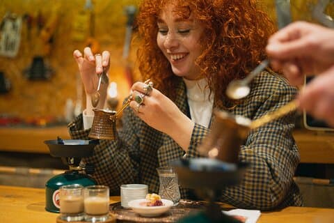 Workshop Turkse koffie maken en waarzeggerij in Istanbul