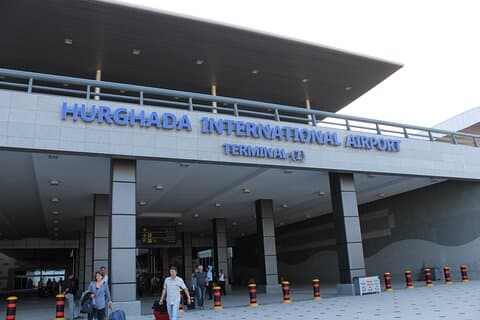 ハルガダ プライベート空港送迎